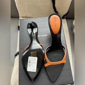 100% original.New Sandals Yves Saint Lauren.
